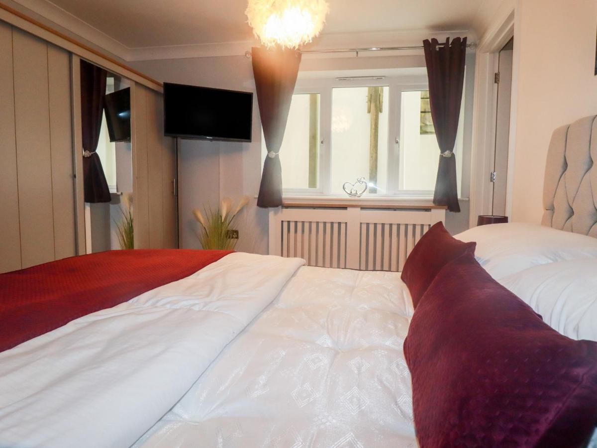 Flat 2 Leilighet New Quay Eksteriør bilde
